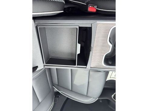 New 2026 GMC Acadia Denali w/ Super Cruise Package image 23