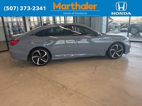 Used 2022 Honda Accord Sport image 6