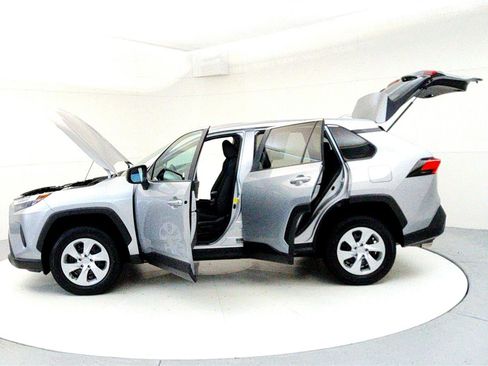 Certified 2023 Toyota RAV4 LE image 10