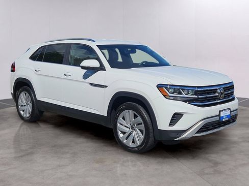 Used 2023 Volkswagen Atlas Cross Sport SE AWD/4WD image 3