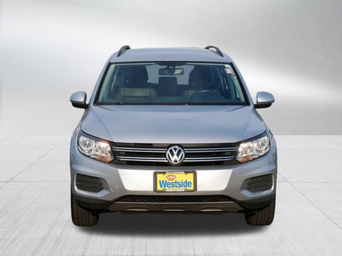 Used 2016 Volkswagen Tiguan S image 2