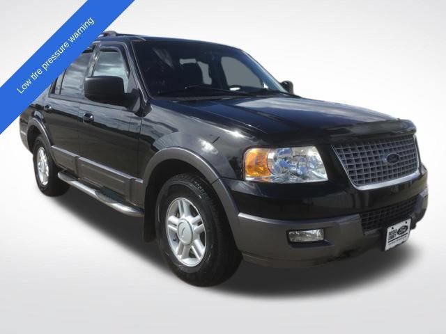 Used 2005 Ford Expedition XLT AWD/4WD image 3