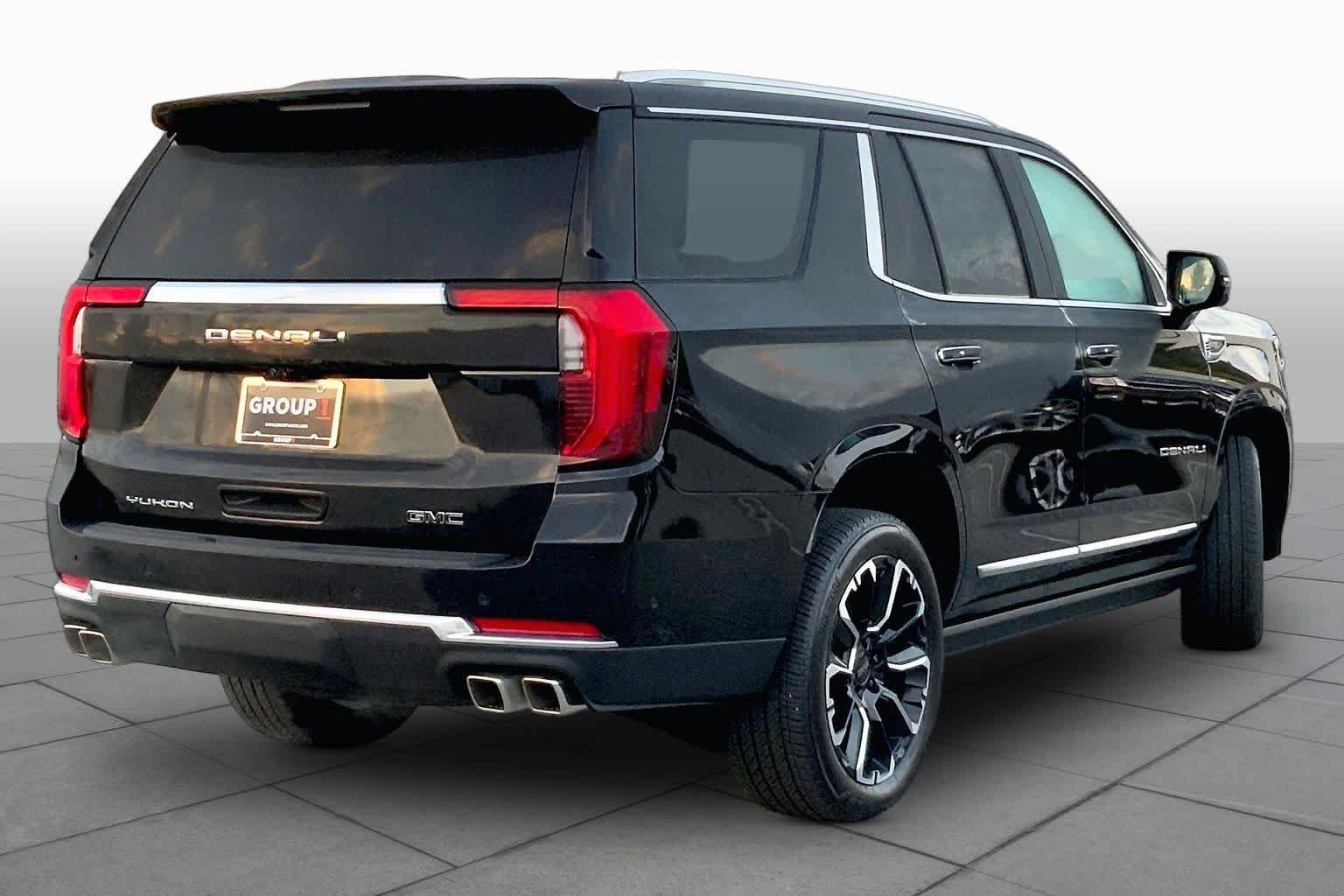 Used 2026 GMC Yukon Denali w/ Denali Reserve Package RWD image 12
