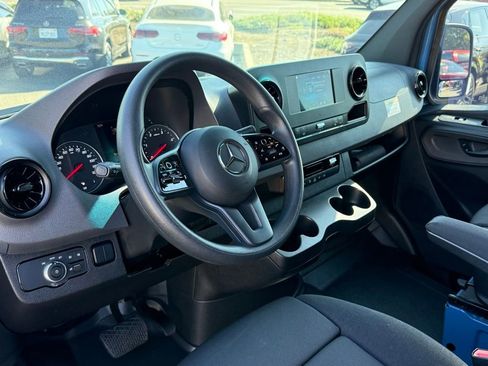 Used 2024 Mercedes-Benz Sprinter 2500 image 9