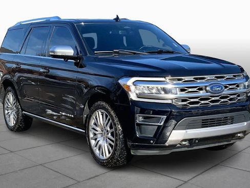 Used 2022 Ford Expedition Platinum image 3