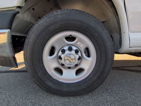 New 2026 Chevrolet Express 3500 w/ Power Convenience Package RWD image 17