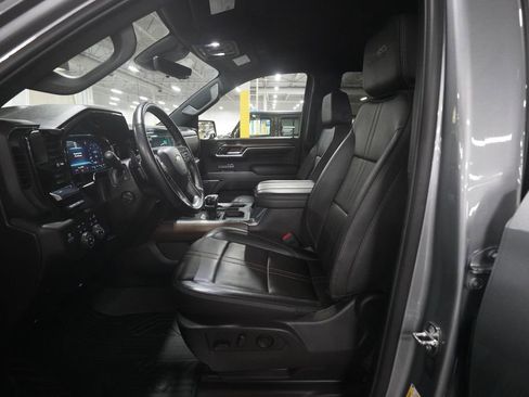 Certified 2024 Chevrolet Silverado 1500 High Country w/ Technology Package AWD/4WD image 7