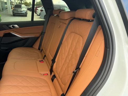 Used 2026 BMW X5 sDrive40i RWD image 9