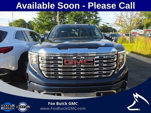 Used 2022 GMC Sierra 1500 Denali w/ Denali Reserve Package AWD/4WD image 2