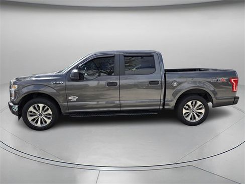 Used 2017 Ford F150 XL w/ Equipment Group 101A Mid image 4