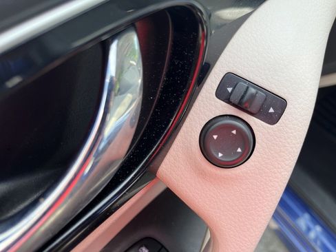 Used 2019 Nissan Rogue Sport SL w/ Premium Package FWD image 11