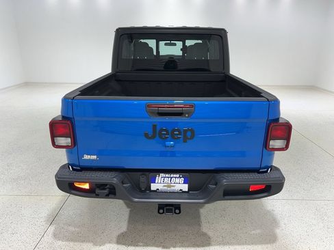 Used 2023 Jeep Gladiator Sport w/ Trailer Tow Package AWD/4WD image 4