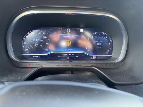 Used 2022 Chevrolet Suburban Z71 image 18