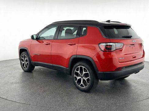Used 2025 Jeep Compass Limited AWD/4WD image 6
