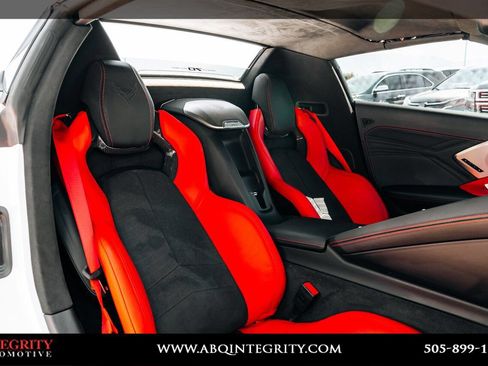 Used 2023 Chevrolet Corvette Z06 w/ Z07 Performance Package RWD image 48