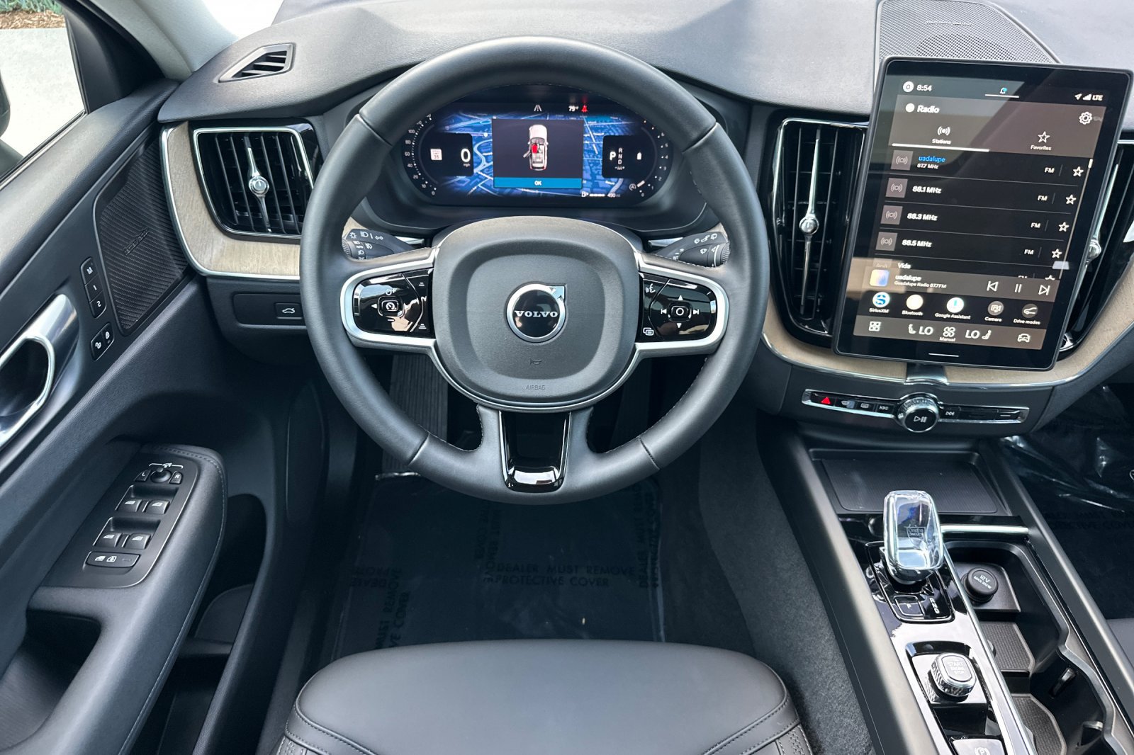 Certified 2026 Volvo XC60 B5 Plus AWD/4WD image 17