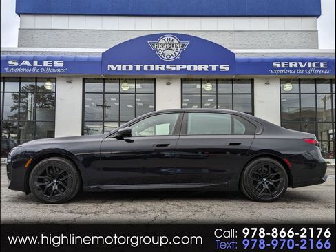 Used 2023 BMW 760i xDrive image 1