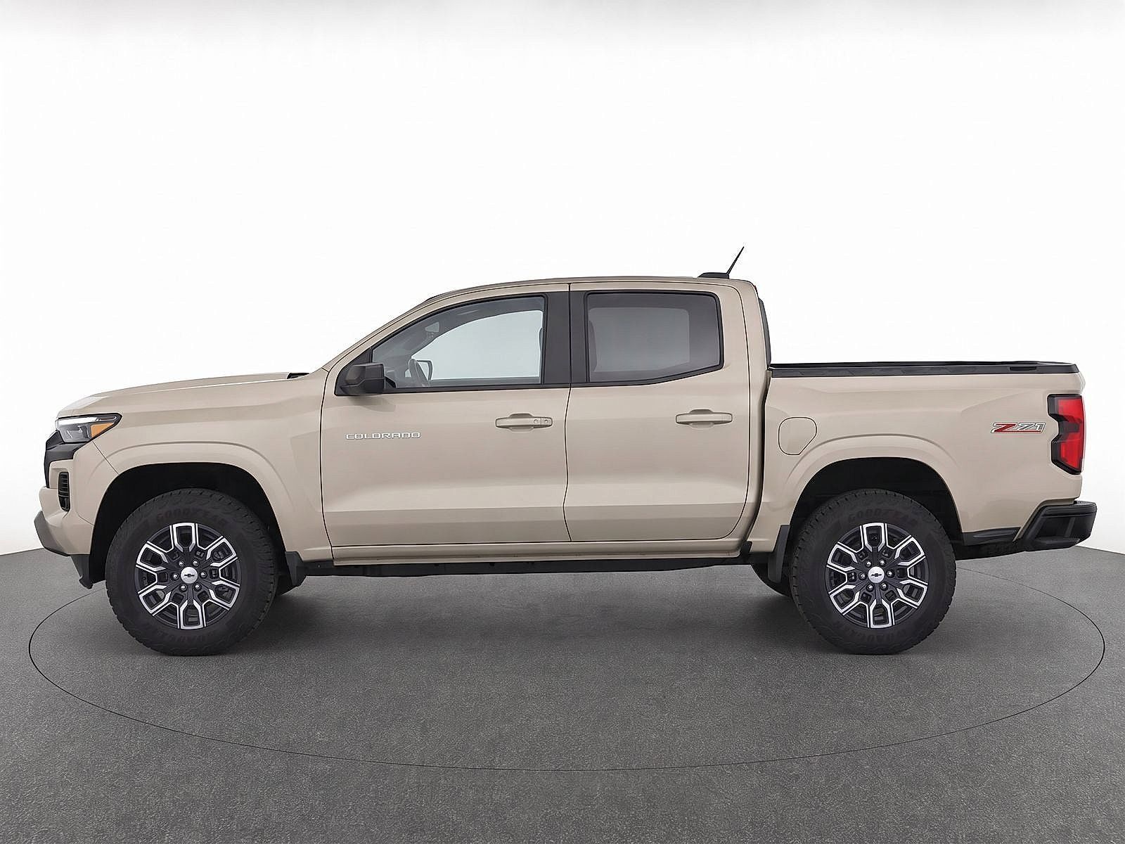 Used 2023 Chevrolet Colorado Z71 w/ Z71 Convenience Package 2 AWD/4WD image 7
