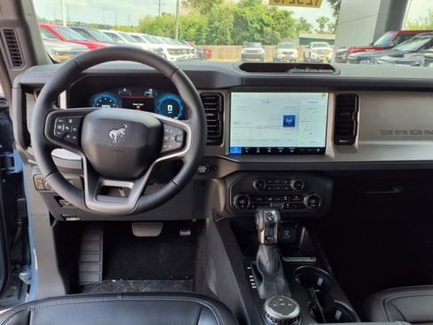 New 2025 Ford Bronco Outer Banks AWD/4WD image 8