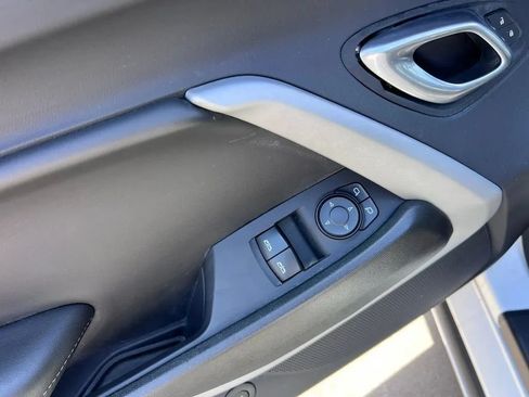 Used 2023 Chevrolet Camaro LT RWD image 15