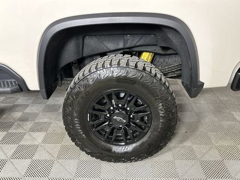 New 2026 Chevrolet Silverado 2500 ZR2 AWD/4WD image 34