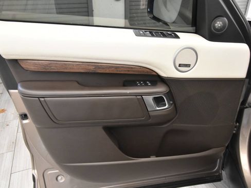 Used 2017 Land Rover Discovery HSE Luxury image 15