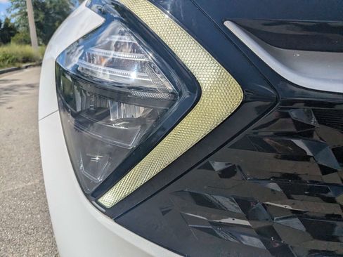 Certified 2023 Kia Sportage EX FWD image 10