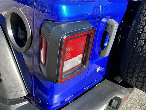 Used 2019 Jeep Wrangler Unlimited Sport S image 26