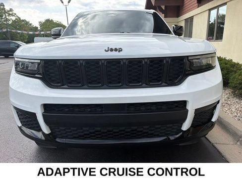 Used 2023 Jeep Grand Cherokee L Laredo AWD/4WD image 18
