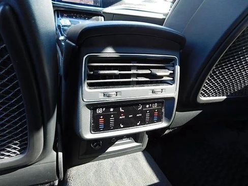 Used 2022 Audi SQ7 Premium Plus w/ SQ7 Executive Package image 15