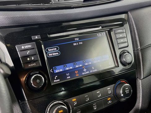 Used 2019 Nissan Rogue SV AWD/4WD image 14
