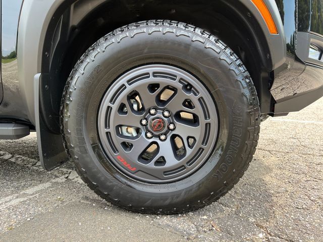 Used 2025 Nissan Frontier PRO-4X AWD/4WD image 13