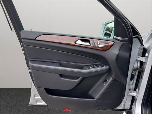 Used 2019 Mercedes-Benz GLS 450 4MATIC w/ Premium 1 Package image 25