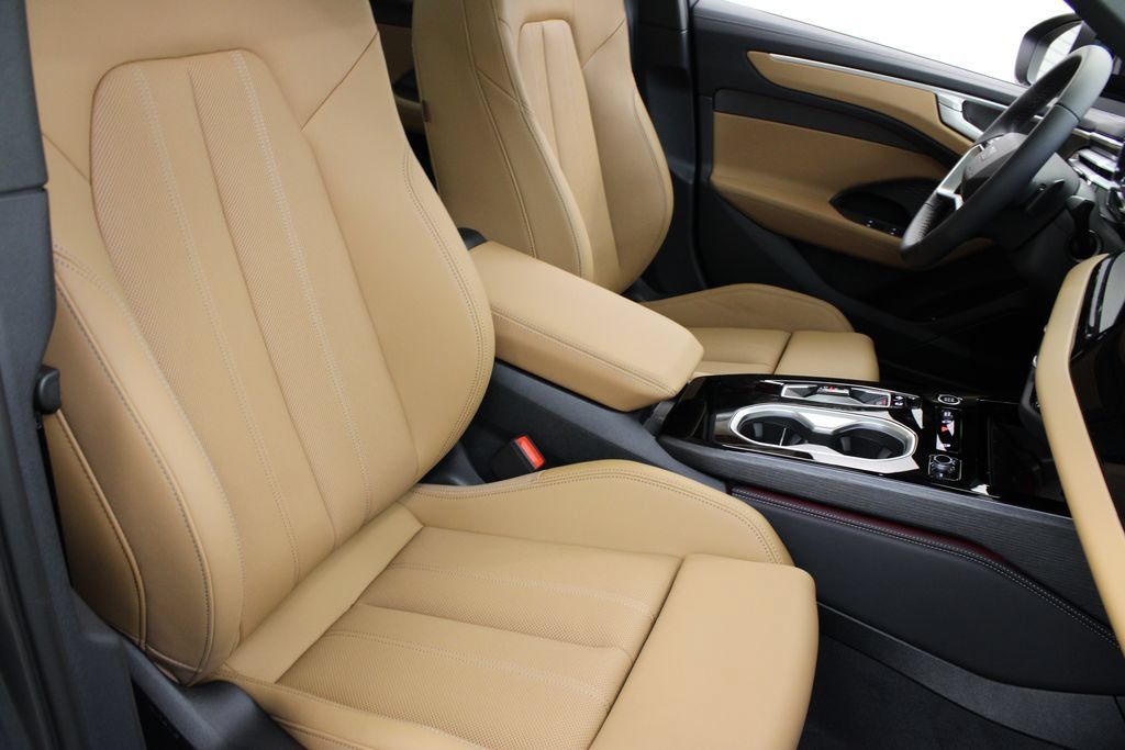 New 2026 Audi A6 Premium Plus AWD/4WD image 24