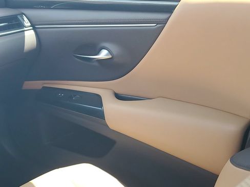 Used 2021 Lexus ES 350 w/ Accessory Package FWD image 12