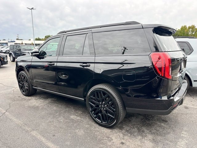 Used 2027 Ford Expedition Platinum w/ Stealth Performance Package AWD/4WD image 7
