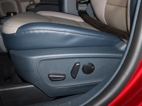 New 2026 Ford Maverick Lariat image 6