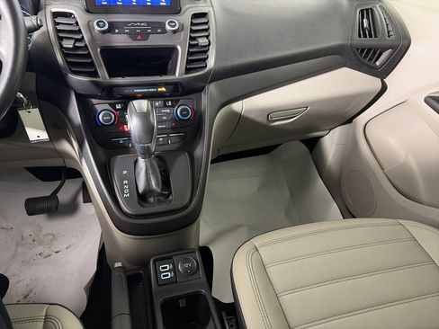 Used 2020 Ford Transit Connect XLT image 33