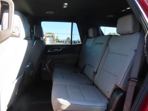 Used 2025 GMC Yukon Elevation AWD/4WD image 21