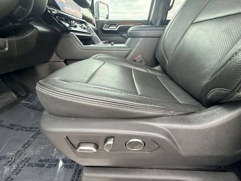 Used 2024 GMC Sierra 2500 Denali w/ Technology Package AWD/4WD image 12