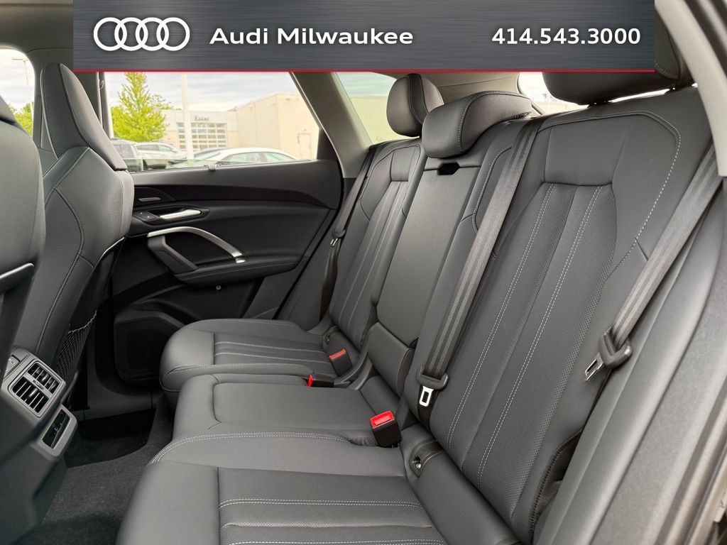 New 2026 Audi Q5 Premium Plus AWD/4WD image 33