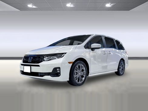 New 2026 Honda Odyssey Touring image 2