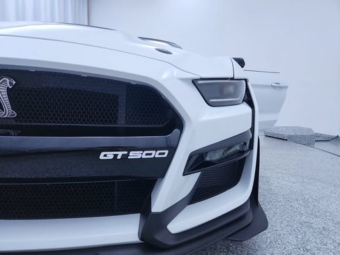 Used 2020 Ford Mustang Shelby GT500 w/ Technology Package RWD image 39