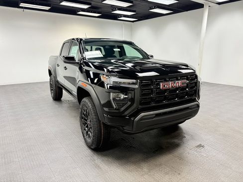 New 2026 GMC Canyon Elevation image 8