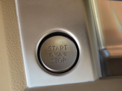 Used 2017 Audi A4 2.0T Premium Plus image 29