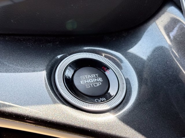 Used 2023 Jeep Grand Cherokee Altitude AWD/4WD image 18