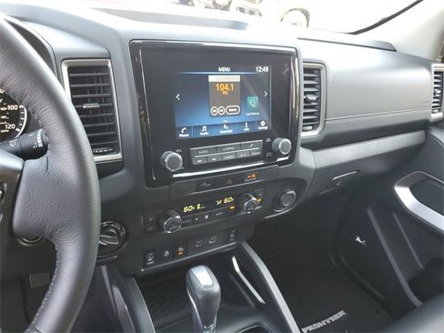 Used 2024 Nissan Frontier SL w/ Technology Package image 21