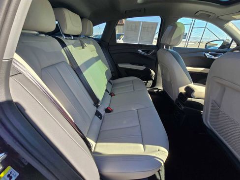 Used 2025 Audi Q4 e-tron Prestige w/ Cold Weather Package image 15