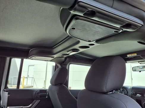 Used 2017 Jeep Wrangler Unlimited Sport image 14