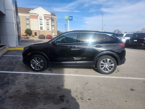 Used 2021 Buick Encore GX Essence w/ Experience Buick Package image 3